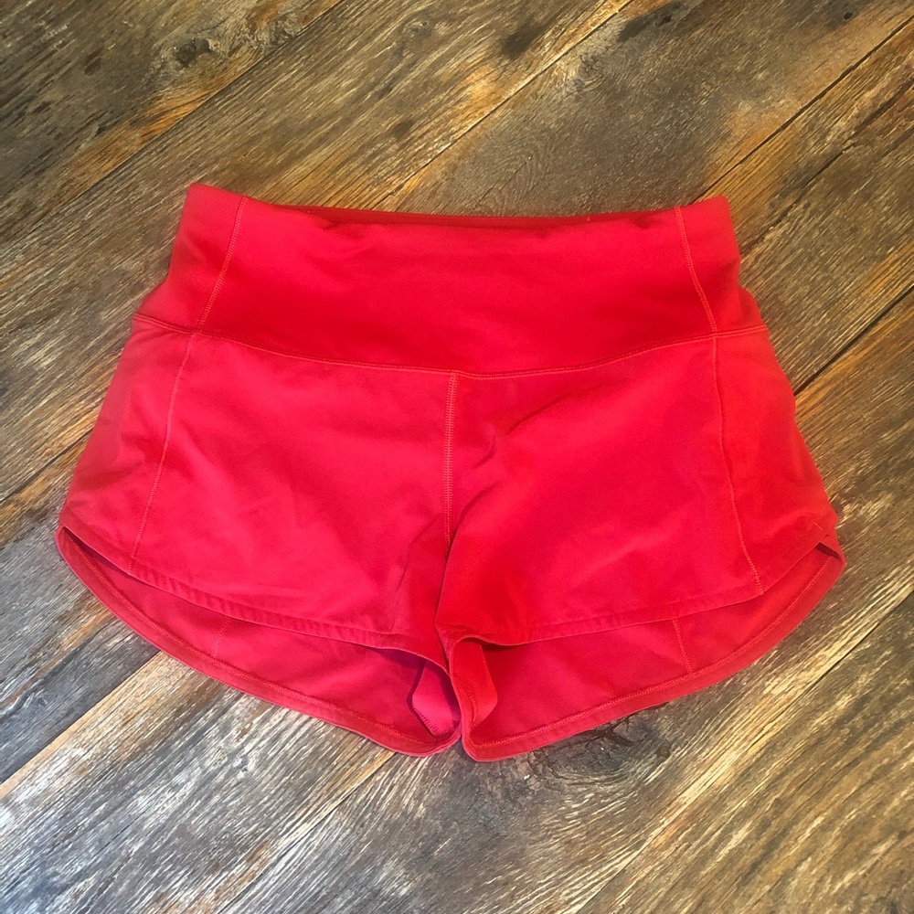 Lululemon high waisted speed up shorts, size 6, 2.5”